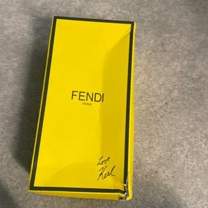 Like new sandal,only wore it once .